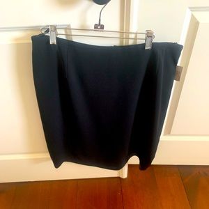 Kasper lined black pencil skirt
